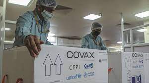 Solo el 5,8 % de la población de África ha recibido la primera dosis de la vacuna anticovid