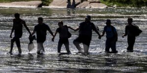 Un niño de tres años muere arrastrado por la corriente cuando trataba de entrar en EE.UU. cruzando el Río Grande