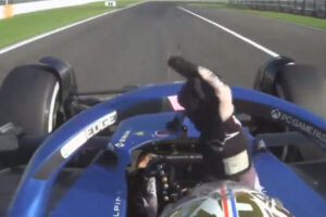 F1 GP Japn 2023: Monumental cabreo de Gasly por tener que dejar pasar a Ocon: surtido de peinetas al aire
