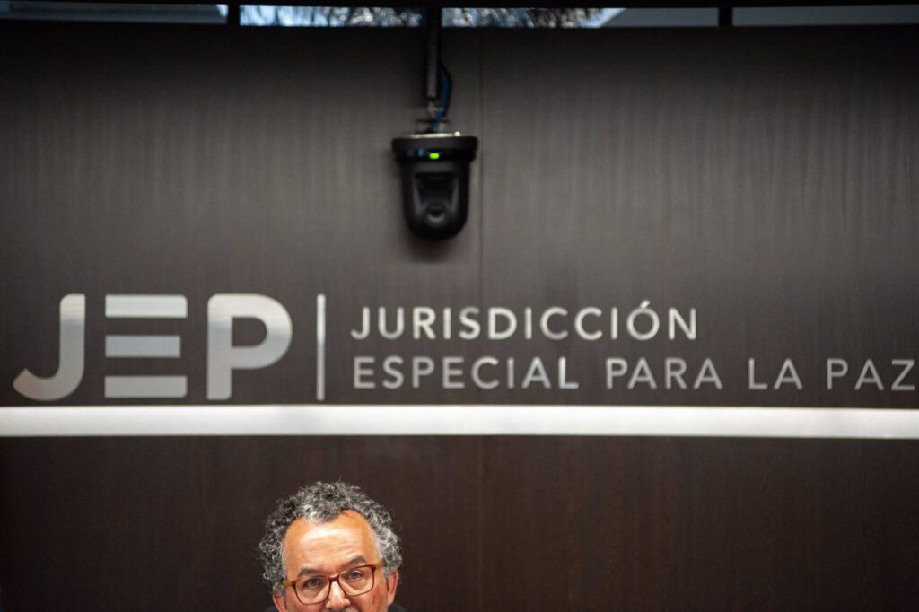 Militares colombianos reconocen más de 300 nuevos asesinatos de civiles durante la época de Uribe