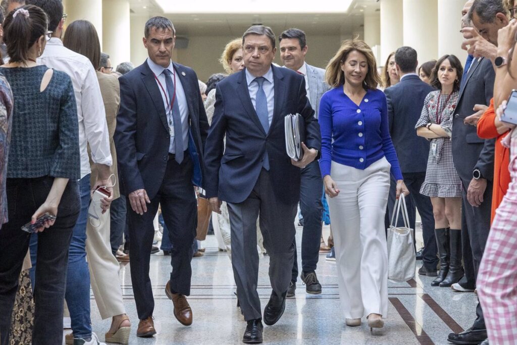 Los 27 piden mantener la unidad en defensa de Ucrania frente a vetos unilaterales a importaciones de grano