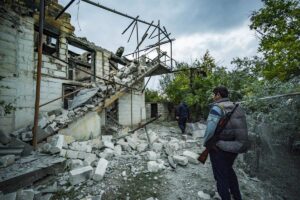 Decretado un alto el fuego en Nagorno Karabaj tras un día de ofensiva de Azerbaiyán
