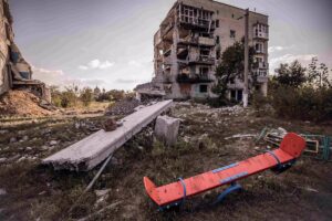 Ascienden a ocho los muertos tras el ataque ruso sobre Kupiansk cuando Ucrania concluye las labores de rescate