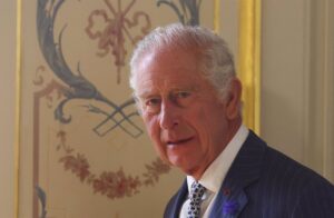 Carlos III subraya la «inquebrantable» labor de Reino Unido y Francia para que Ucrania «triunfe»