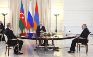 Aliyev y Pashinián se reunirán el 5 de octubre en Granada bajo los auspicios de la UE