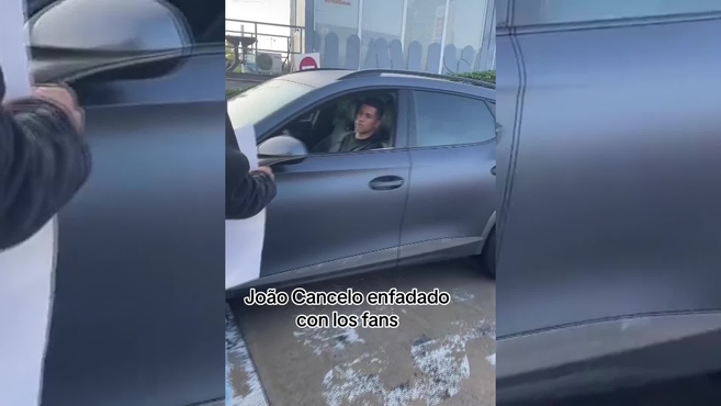 FC Barcelona: Cancelo, sobre su enfado: «No son aficionados y quieren fotos para luego venderlas»