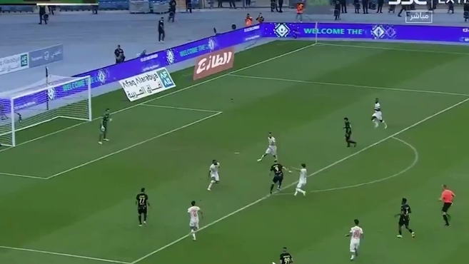 Liga Arabia Saud: Dej de ser Baln de Oro ayer, pero la calidad no la pierde: Golazo de Benzema!