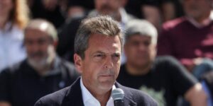 Un lujoso viaje en yate de un político kirchnerista empaña la candidatura presidencial de Sergio Massa