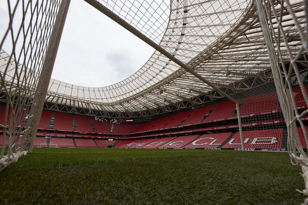 Athletic: Alerta en San Mams: preocupa el deterioro del csped