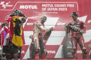 GP Japn MotoGP 2023: Bagnaia, a Marc Mrquez: «Ahora toca el beso con Valentino»
