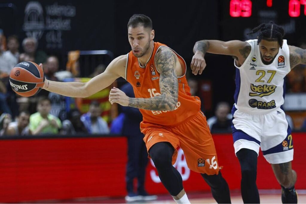 Euroliga: Un pico Valencia somete al Fenerbahce y pisa fuerte en Europa