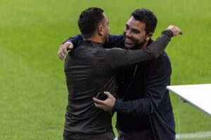 FC Barcelona: Deco descarta prcticamente refuerzos en enero