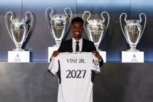 Real Madrid: Vinicius: «Ojal pueda ser una leyenda del Real Madrid»