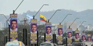 el conservador Noboa aventaja a la candidata de izquierdas