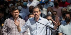La Fiscalía de Venezuela dicta orden de detención contra Guaidó