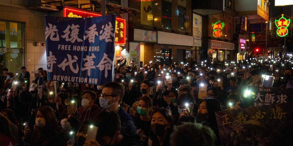 Condenan a cuatro años de cárcel a un manifestante de Hong Kong tiroteado por la Policía
