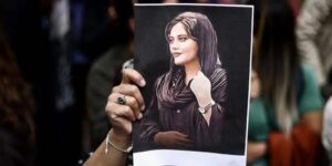 El Parlamento Europeo concede el premio Sájarov a la iraní Mahsa Amini, muerta bajo custodia policial