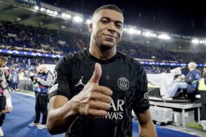 Real Madrid: Mbapp y el Real Madrid callan… pero todos le ven de blanco