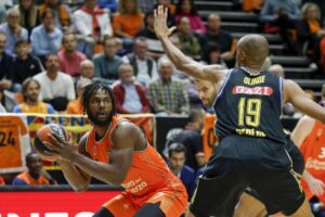 Euroliga: Un arren final mantiene la buena racha del Valencia Basket