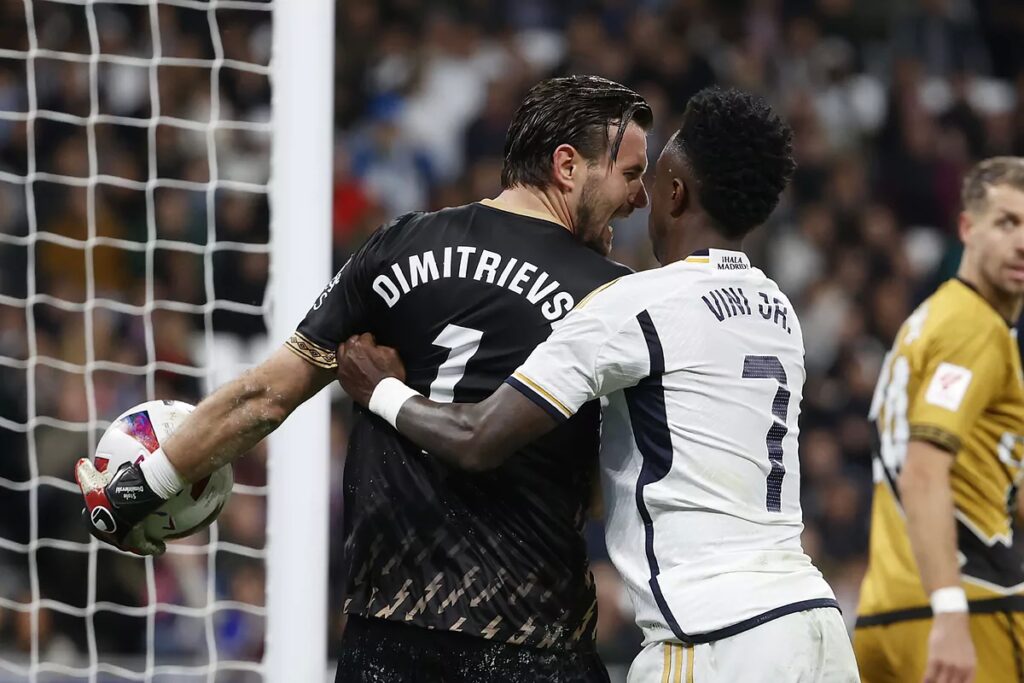 Real Madrid: Vinicius a Dimitrievski: «Tú y yo, fuera»