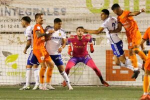 Real Zaragoza: Poussin entra en la historia ms negativa del Zaragoza y Fran Escrib siente «vergenza»
