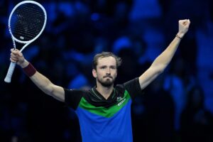 ATP Finals 2023: Medvedev sigue invicto en la pista rpida de Turn y est ya en semifinales a costa de Zverev