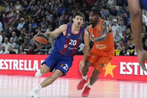Euroliga: El Bara reacciona y vuelve a dejar al Valencia Basket sin premio