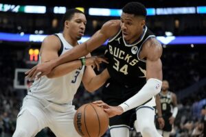 NBA: Un imperial Giannis tira por los suelos la exhibicin de Doncic