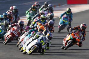 GP Valencia MotoGP 2023: Sasaki gana en Moto3 con Ortol en el podio