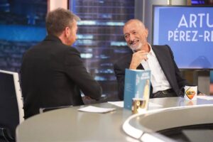 El Hormiguero: Arturo Prez-Reverte: «Yo estoy contra la amnista, me parece mal, pero entiendo a Pedro Snchez»