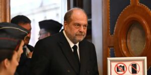 Juzgan al ministro de Justicia de Francia por conflicto de intereses