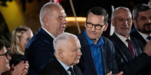 El presidente de Polonia encarga formar gobierno al ultraconservador Morawiecki pese a no tener mayoría