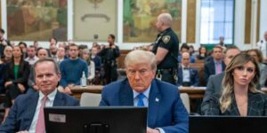 Trump exaspera al juez: «¿Puede controlar a su cliente? Esto no es un mitin»>