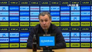 Cdiz – Osasuna | LaLiga EA Sports: Sergio Gonzlez sobre el penalti: «Es una vergenza»