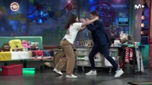 La burla de Grison al ver a Broncano por los suelos cuando pierde con Merche Garca, campeona de MMA: «Pareces Pitingo»