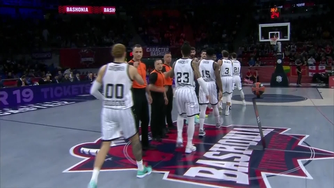 Euroliga: La Virtus frena en seco la escalada del Baskonia