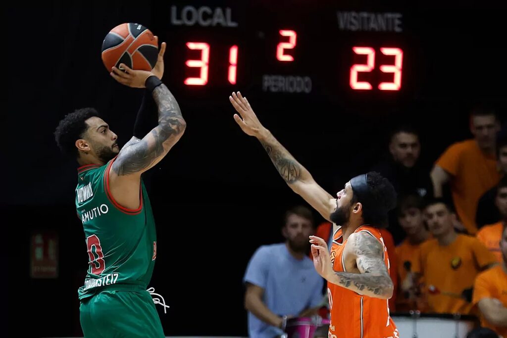 Euroliga: Howard y un final desastroso borran a Valencia Basket ante Baskonia