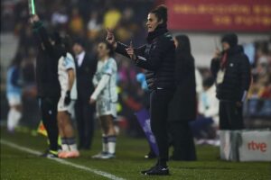 Seleccin Femenina Espaa: Espaa va de ‘cagada’ en ‘cagada’