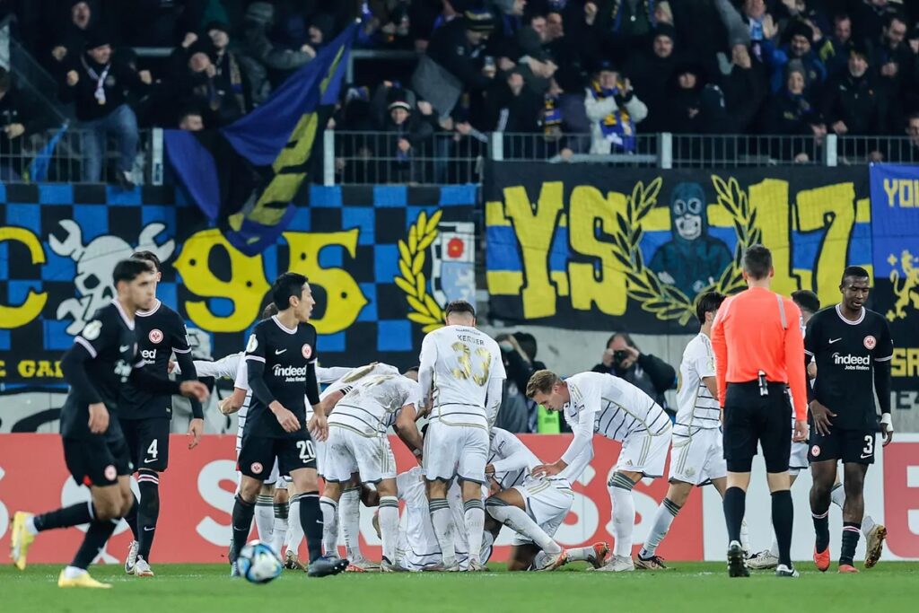 DFB-Pokal: Nuevo bombazo del Saarbrücken: se cargó al Bayern y, ahora, al Eintracht