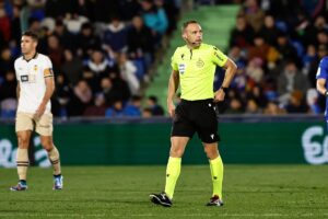 Valencia CF: Cuadra Fernndez expuls a Javi Guerra por decirle «eres malsimo!», segn el acta