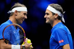 Federer: «Espero que Rafa pueda volver muy fuerte»