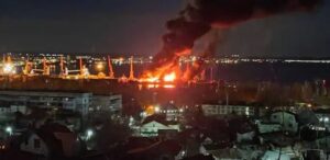 Ucrania ataca la flota rusa del mar Negro en Crimea con un misil que destruye el buque anfibio Novocherkask