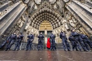 Una red islamista planeaba atentar en Colonia, Viena y Madrid esta Navidad