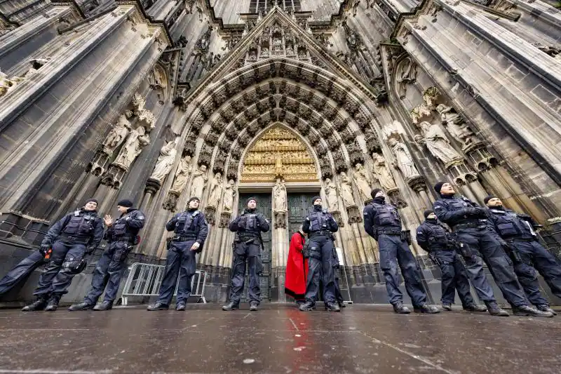 Una red islamista planeaba atentar en Colonia, Viena y Madrid esta Navidad