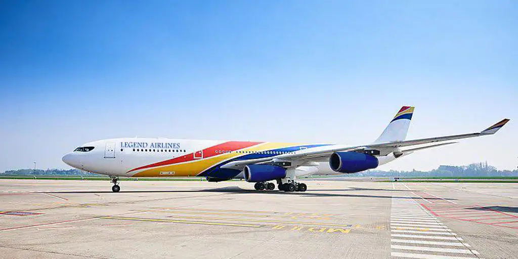 Varios menores no acompañados, en un avión bloqueado en Francia por presunto tráfico de personas