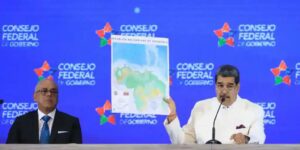 Maduro anexa el Esequibo al mapa de Venezuela y entregará licencias para explotar el territorio