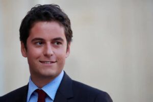 Macron elige a su joven aliado Gabriel Attal como nuevo primer ministro, según medios franceses