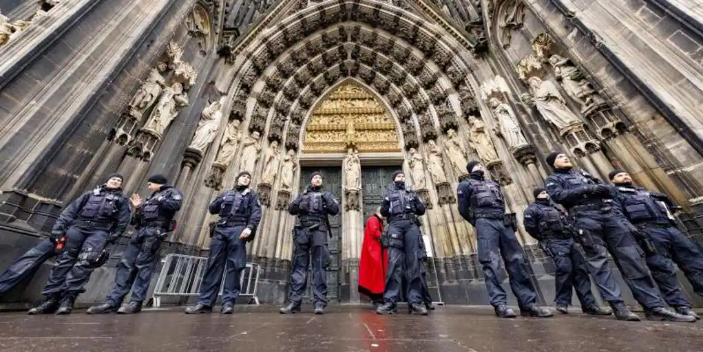 Detienen en Alemania a tres sospechosos de preparar un atentado contra la catedral de Colonia