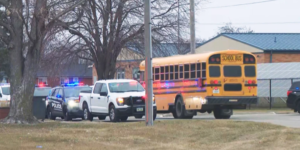 Al menos un muerto y varios heridos en un tiroteo en un instituto de Iowa (EE.UU.)