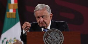 Ahora López Obrador pone en «pausa» sus relaciones con los embajadores de EE.UU. y Canadá